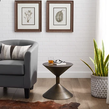 Современный минималистичный диван в гостиной, угловой столик, приставной столик, легкий роскошный угловой столик, художественный креативный журнальный столик