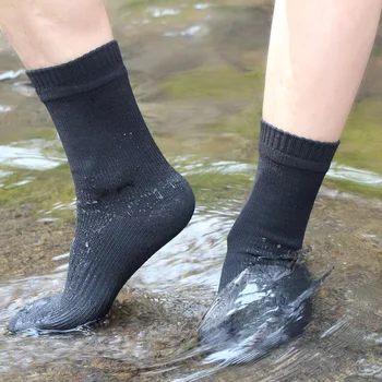 Водонепроницаемые носки для улицы Впитывают пот, Дышащие Спортивные Велосипедные Лыжные двухслойные водонепроницаемые носки с утолщенной изоляцией для мужчин
